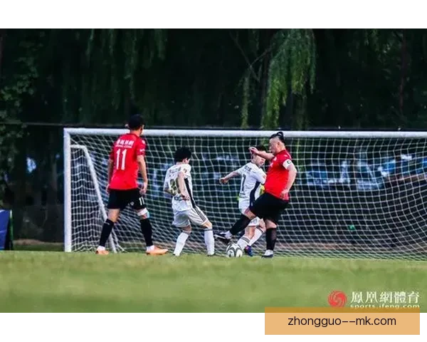 阿菲夫亚洲杯决赛上演精彩帽子戏法引燃全场激情