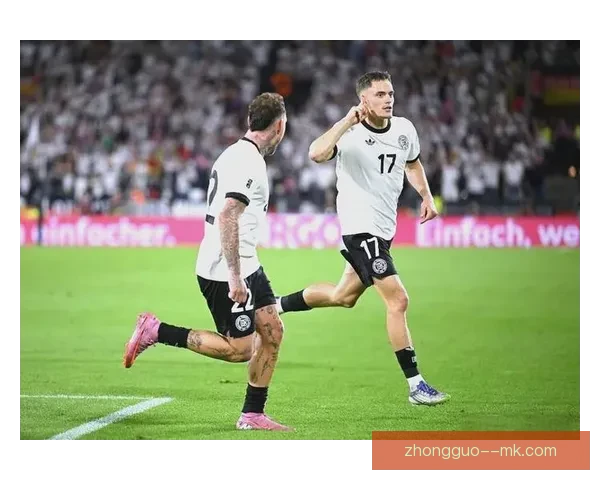 维尔茨任意球神奇破门点燃全场观众热情