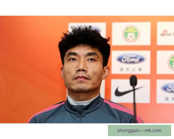 郑智登顶2013亚洲足球先生见证中国足球老将荣耀与坚持传奇时刻